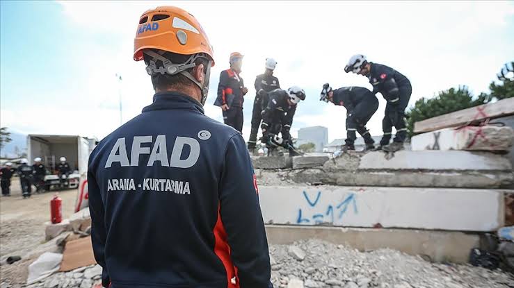 AFAD İlanını Yayınladı! Farklı Şehirlerden Yüzlerce Yeni Personel Alımı Yapılacak